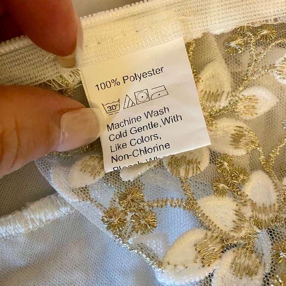 Semi sheer floral bralette - Picture 5 of 7